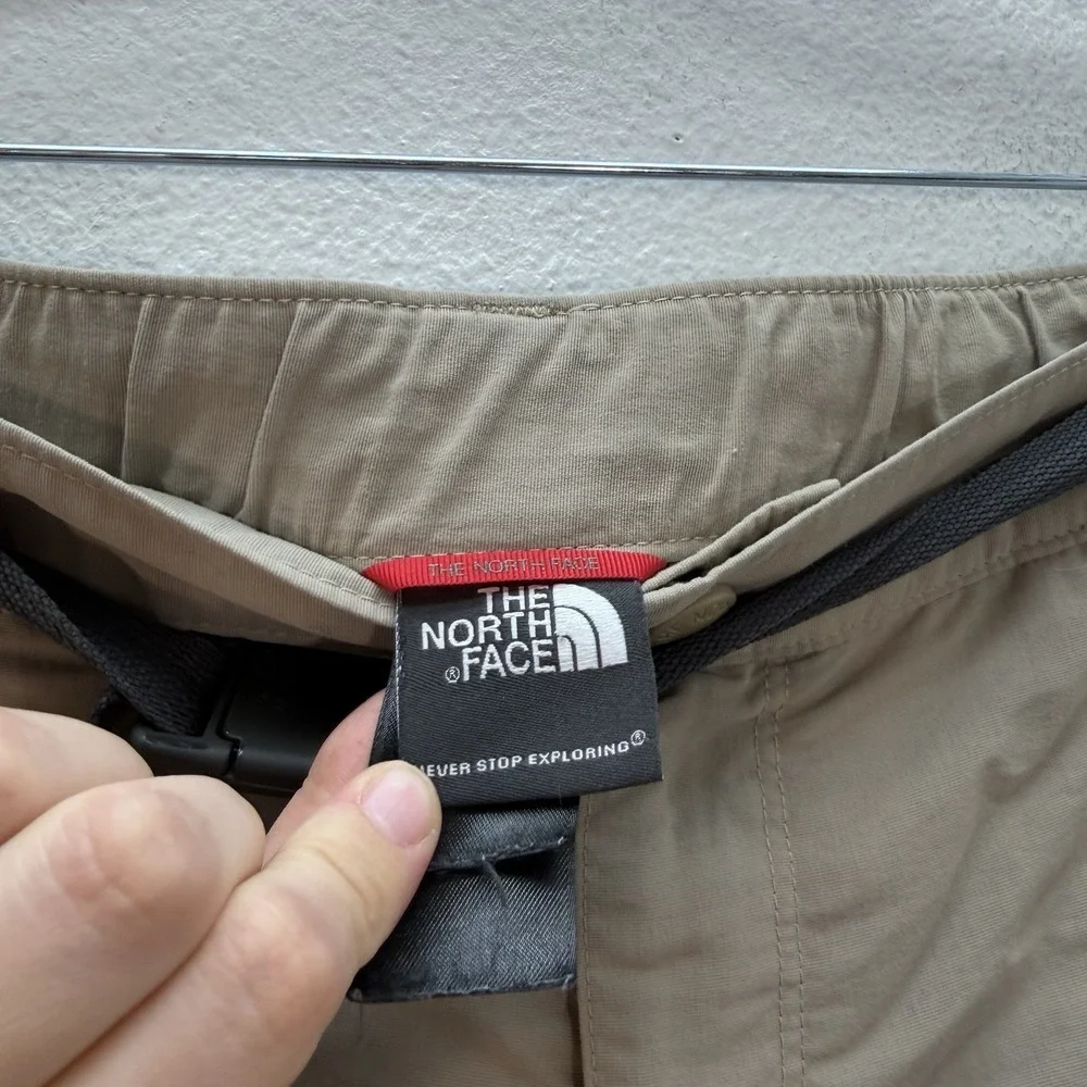The North Face Mens XL Hiking Cargo Shorts Khaki‎ Nylon Hiking Outdoors Belted